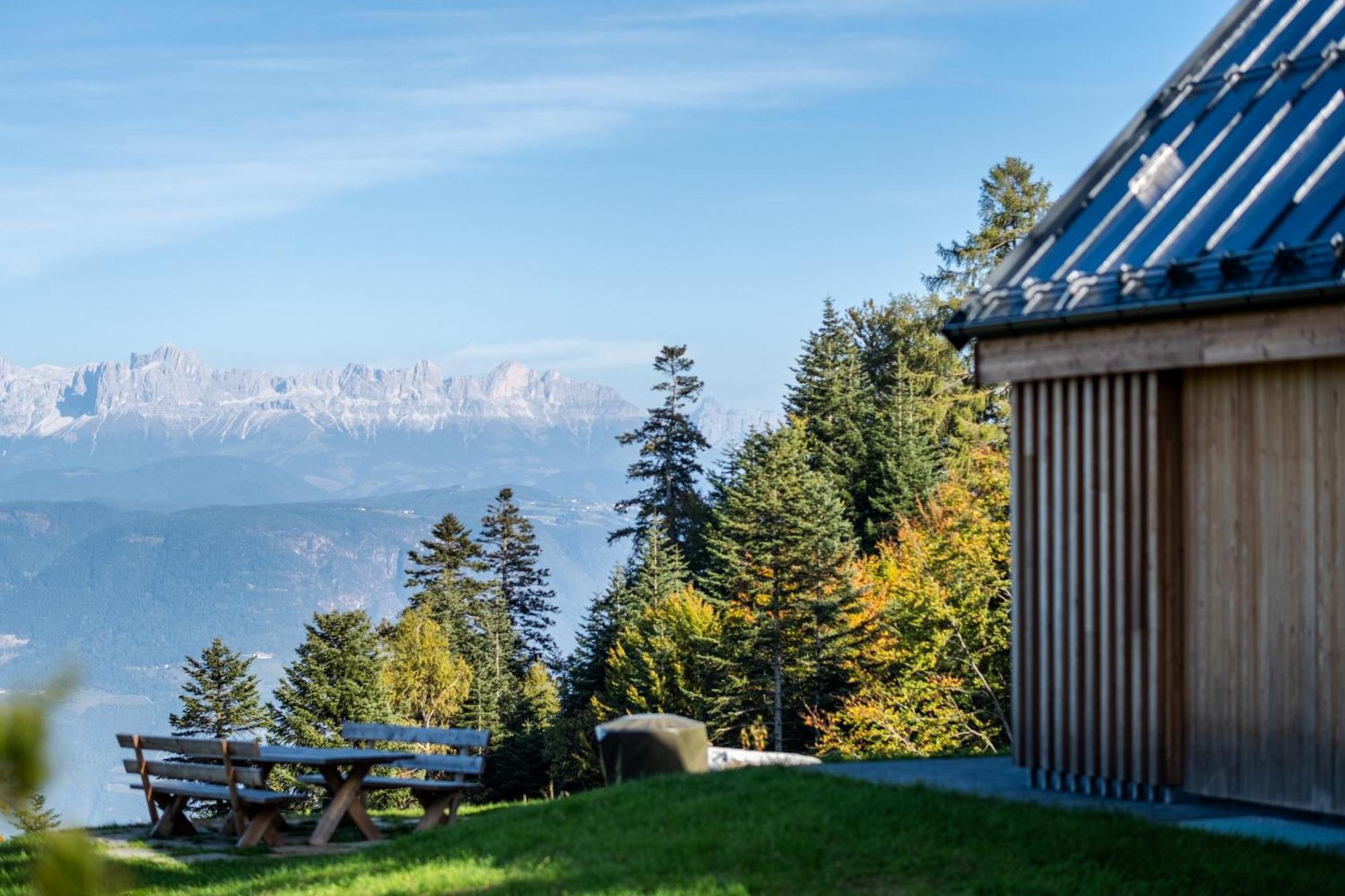 New Opening "Sissi Chalets" - Unique Luxury Hideaway With Mountain View & Sauna Mendola Bagian luar foto