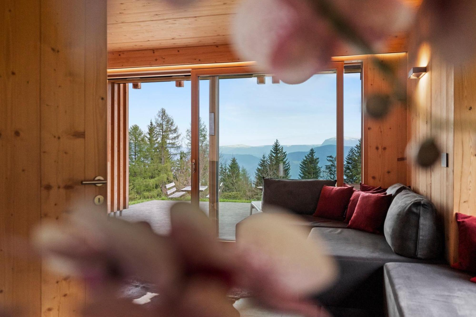 New Opening "Sissi Chalets" - Unique Luxury Hideaway With Mountain View & Sauna Mendola Bagian luar foto