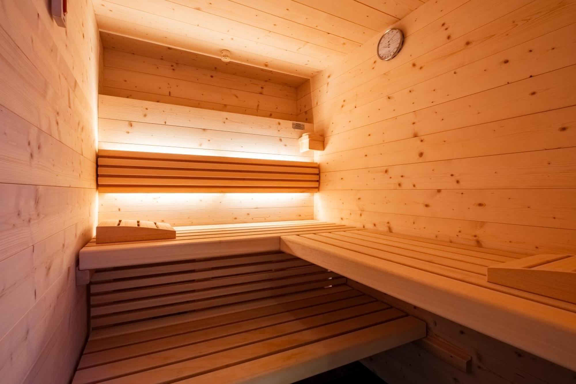 New Opening "Sissi Chalets" - Unique Luxury Hideaway With Mountain View & Sauna Mendola Bagian luar foto