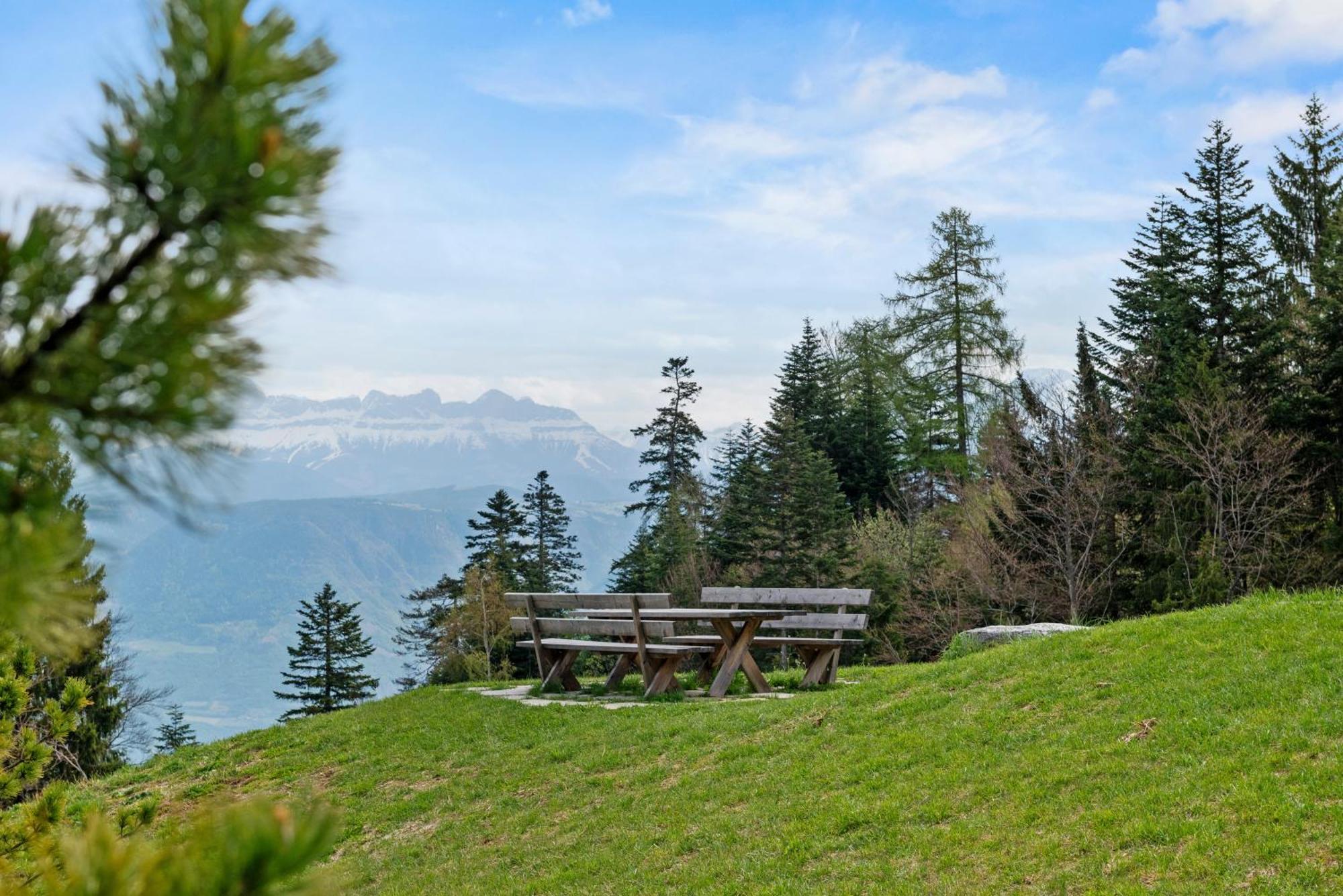 New Opening "Sissi Chalets" - Unique Luxury Hideaway With Mountain View & Sauna Mendola Bagian luar foto