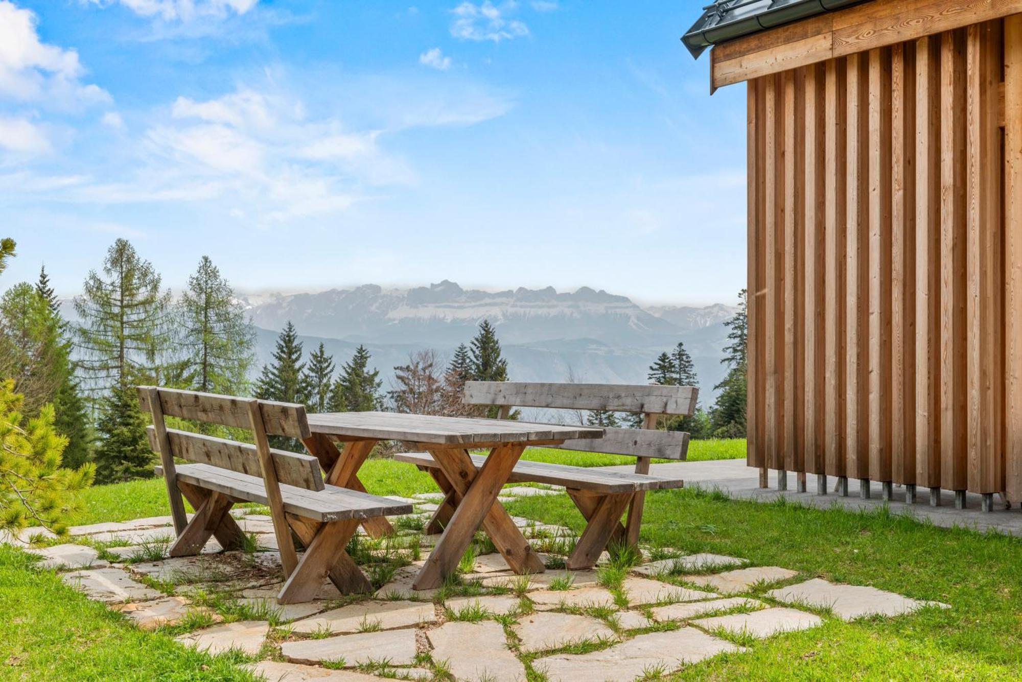 New Opening "Sissi Chalets" - Unique Luxury Hideaway With Mountain View & Sauna Mendola Bagian luar foto