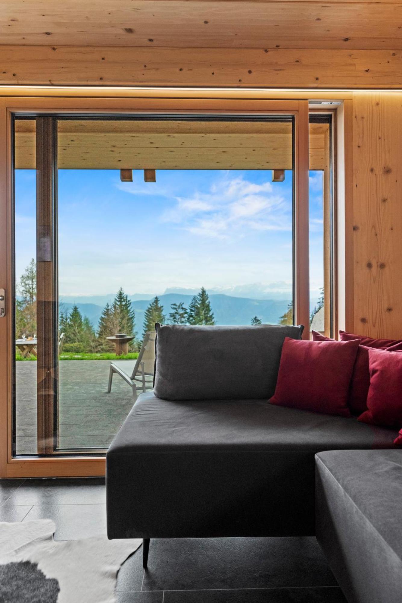 New Opening "Sissi Chalets" - Unique Luxury Hideaway With Mountain View & Sauna Mendola Bagian luar foto