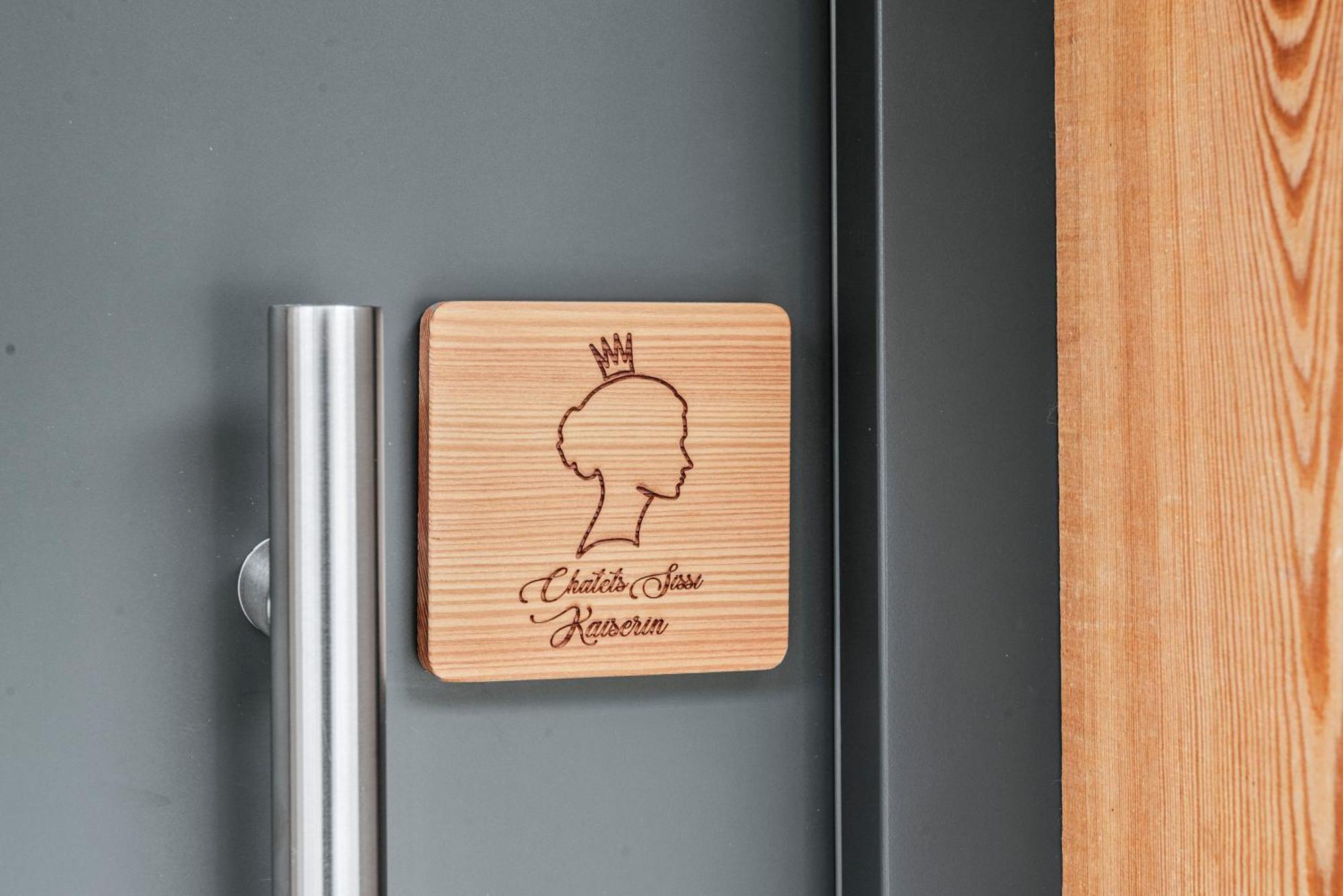 New Opening "Sissi Chalets" - Unique Luxury Hideaway With Mountain View & Sauna Mendola Bagian luar foto